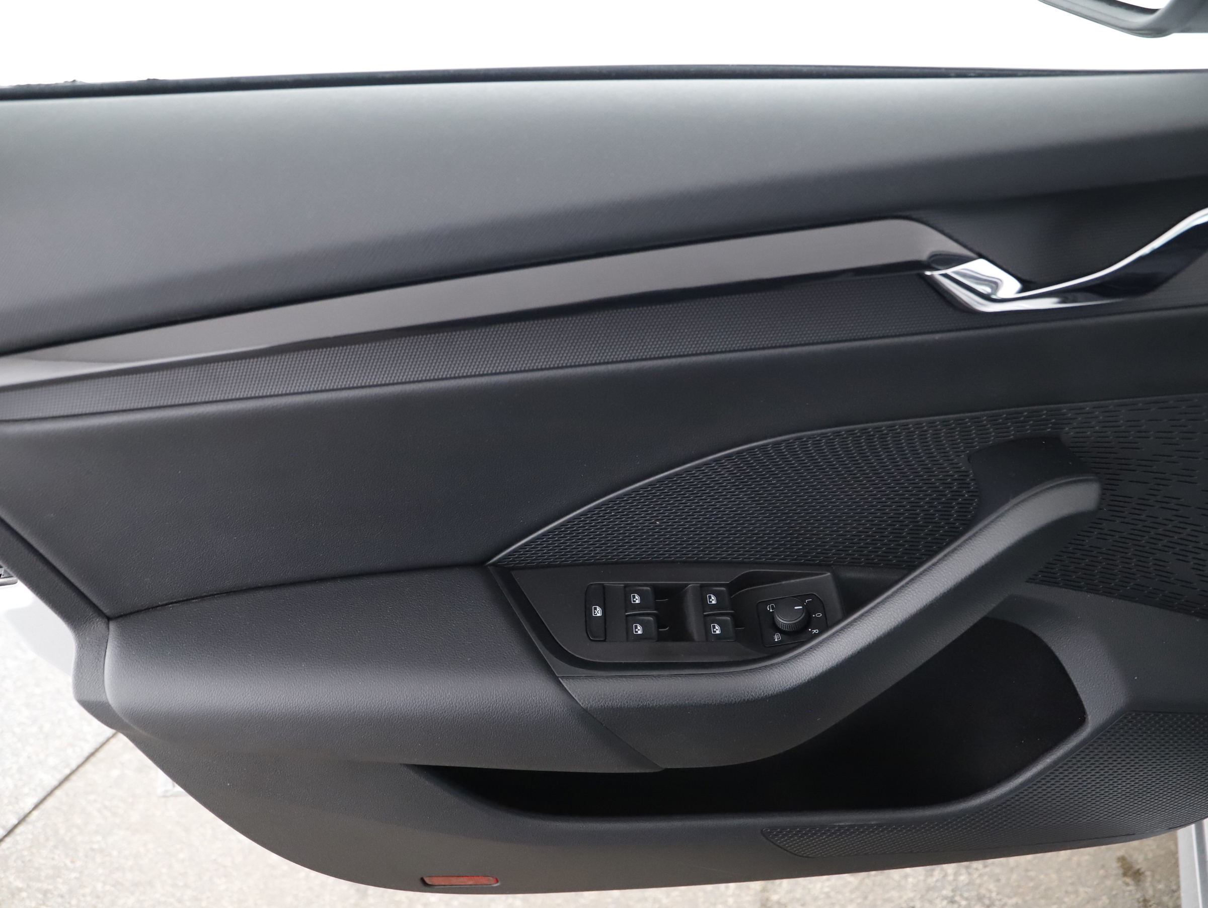 Skoda Octavia Combi 2.0 TDI Ambition | Bild 14 von 21