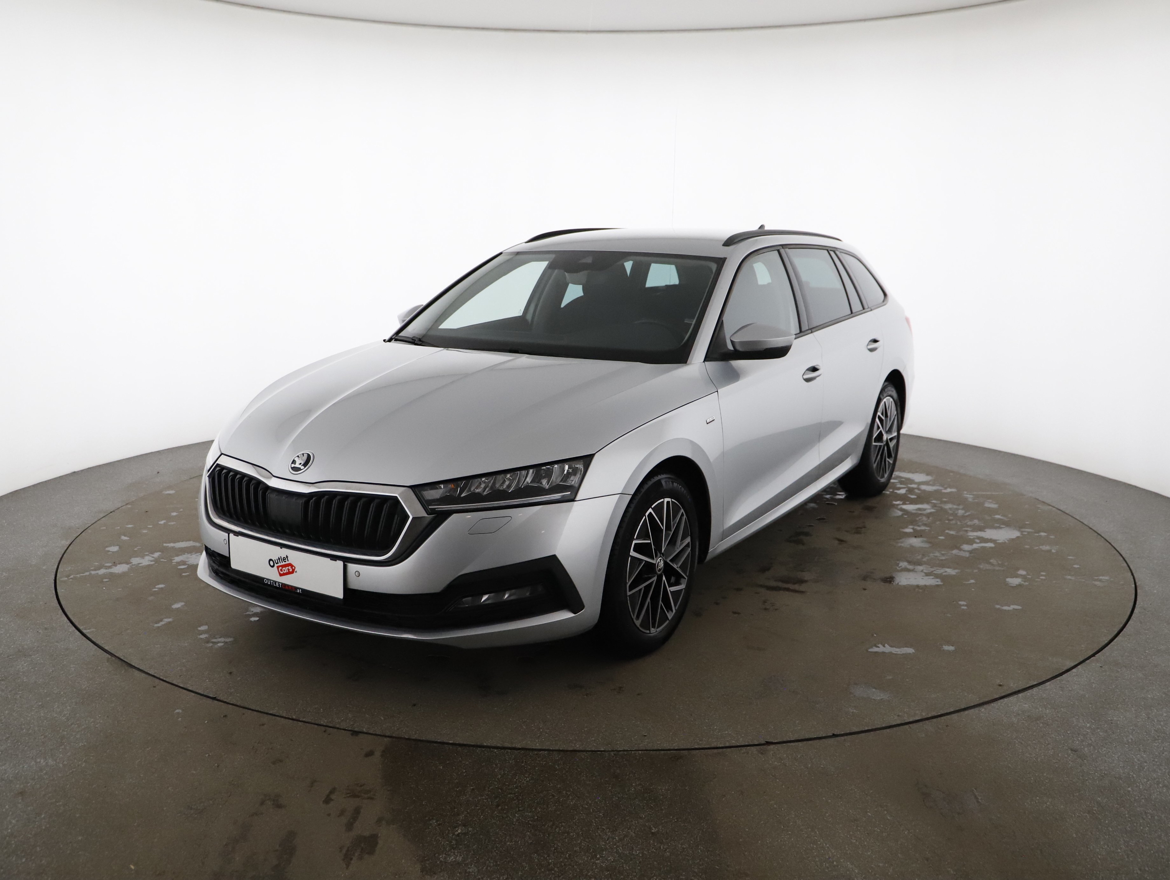 Skoda Octavia Combi 2.0 TDI Ambition | Bild 18 von 21