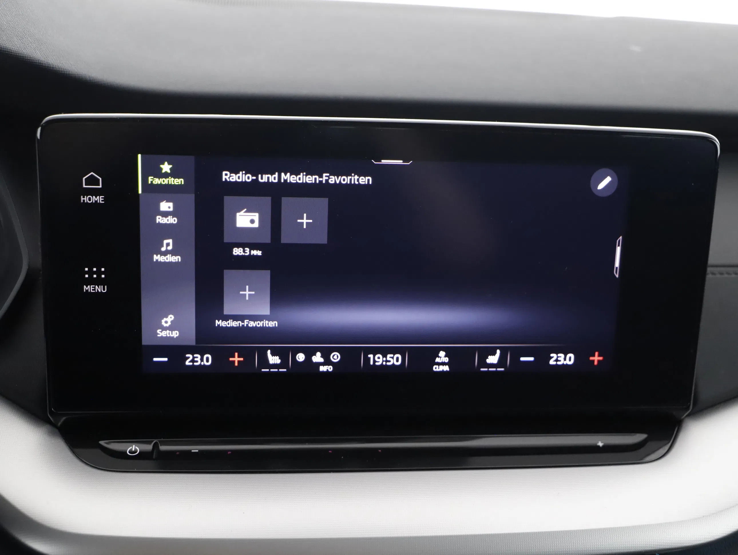 Skoda Octavia Combi 2.0 TDI Ambition | Bild 15 von 24