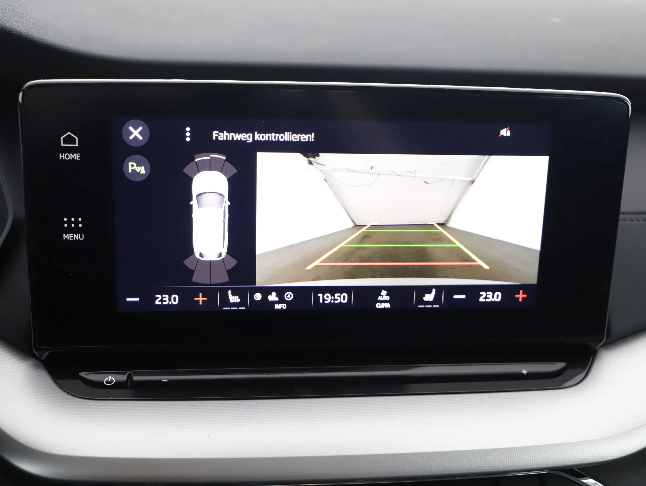 Skoda Octavia Combi 2.0 TDI Ambition | Bild 16 von 24