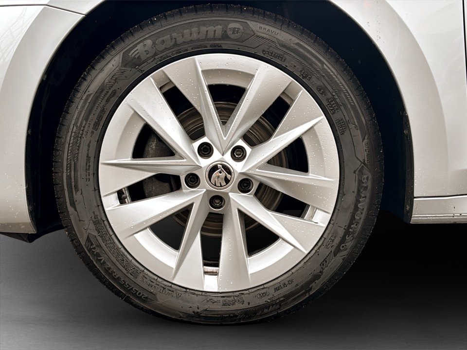 Skoda Octavia Combi 2.0 TDI Style | Bild 6 von 25