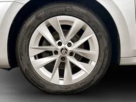 Skoda Octavia Combi 2.0 TDI Style | Thumbnail 6 von 25