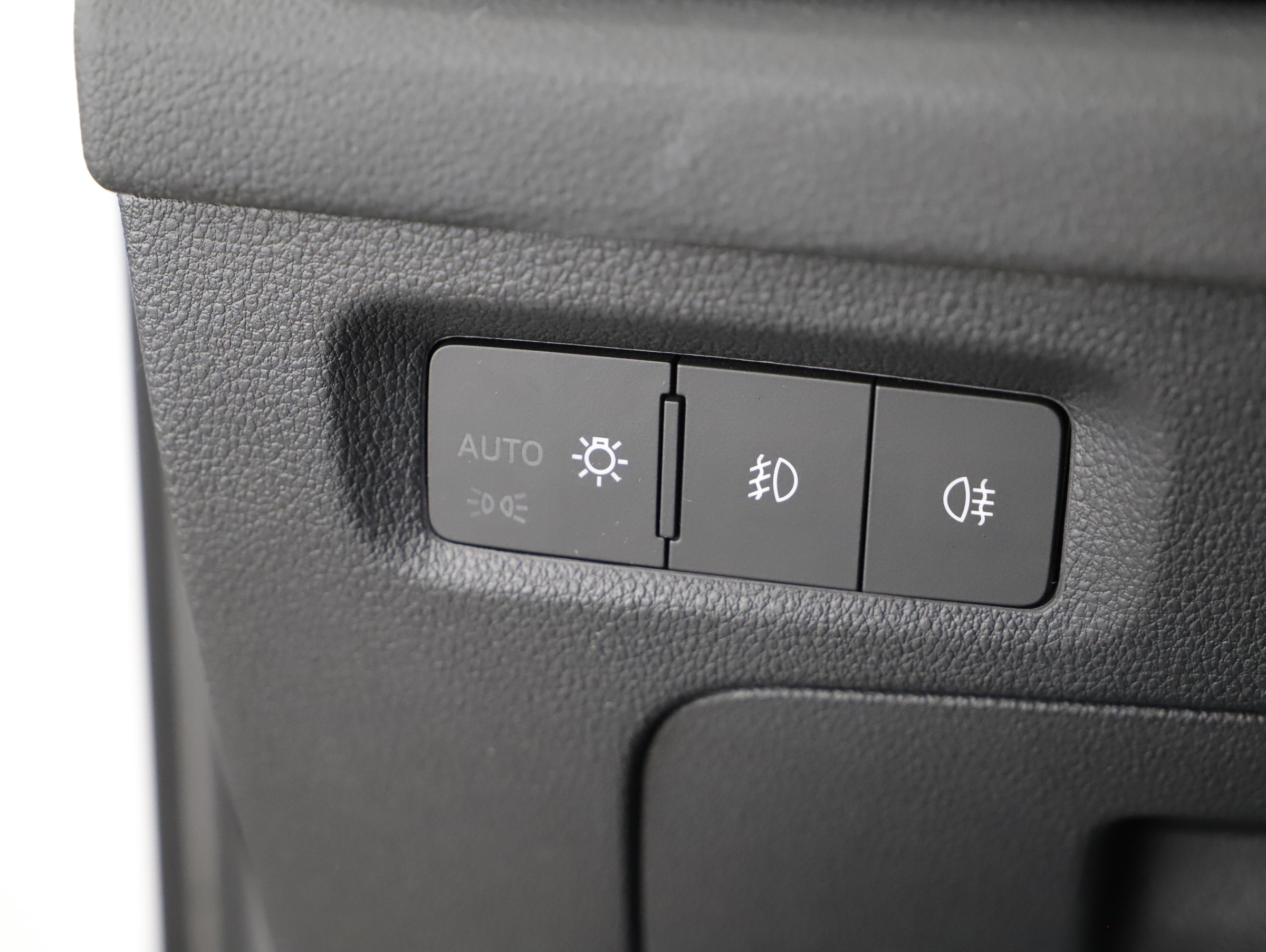 Skoda Octavia Combi 2.0 TDI Ambition | Bild 16 von 24