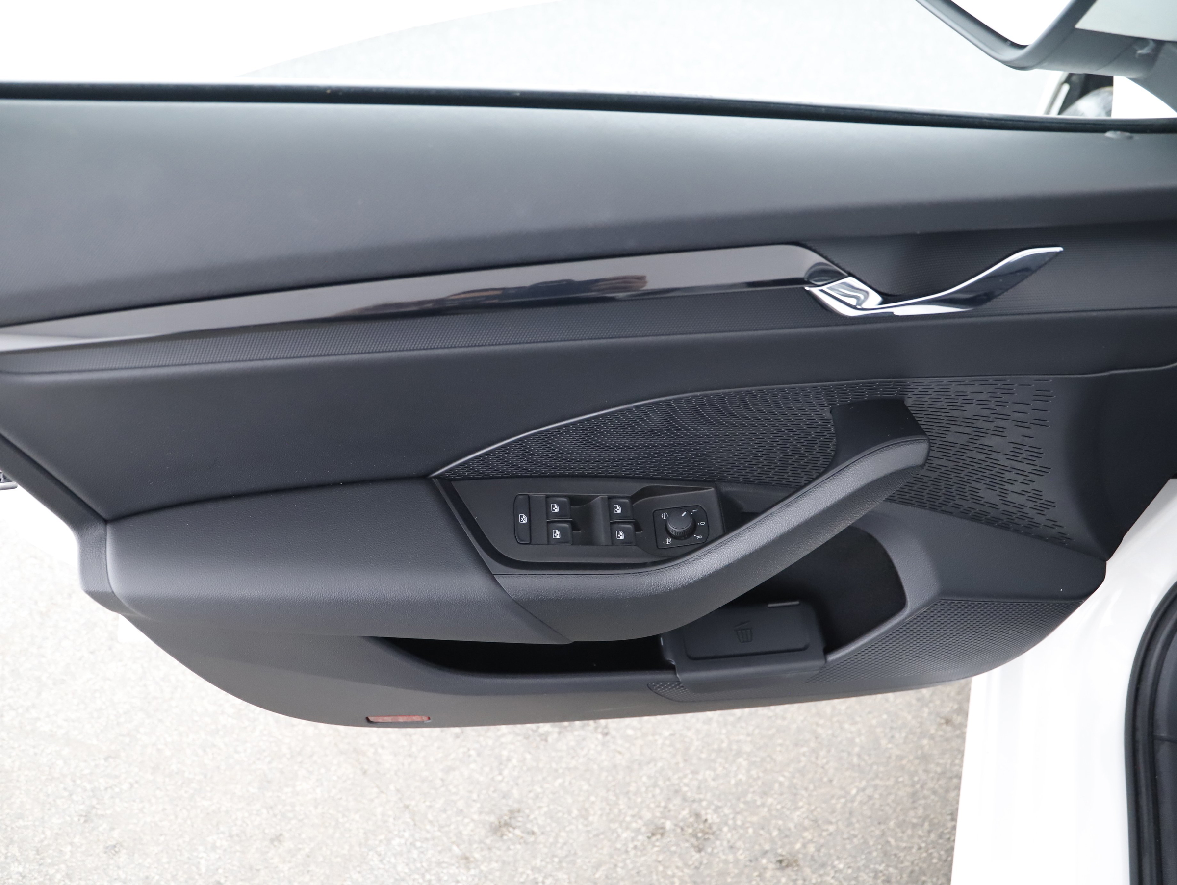 Skoda Octavia Combi 2.0 TDI Ambition | Bild 14 von 24