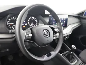 Skoda Octavia Combi 2.0 TDI Ambition | Thumbnail 10 von 21