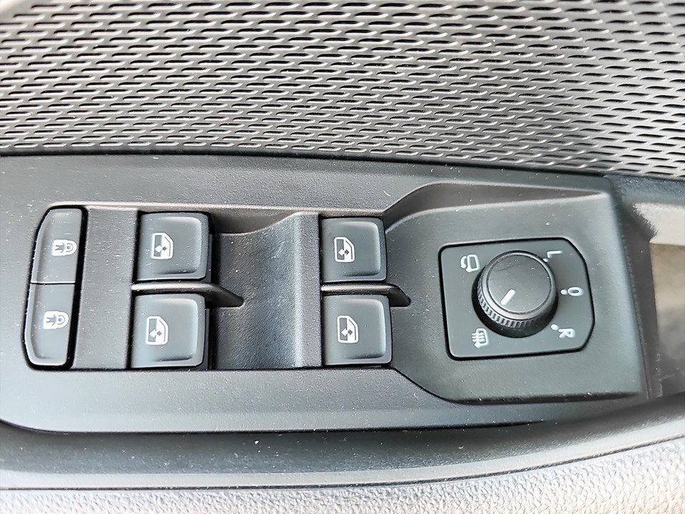 Skoda Octavia Combi 2.0 TDI W Selection | Bild 14 von 25