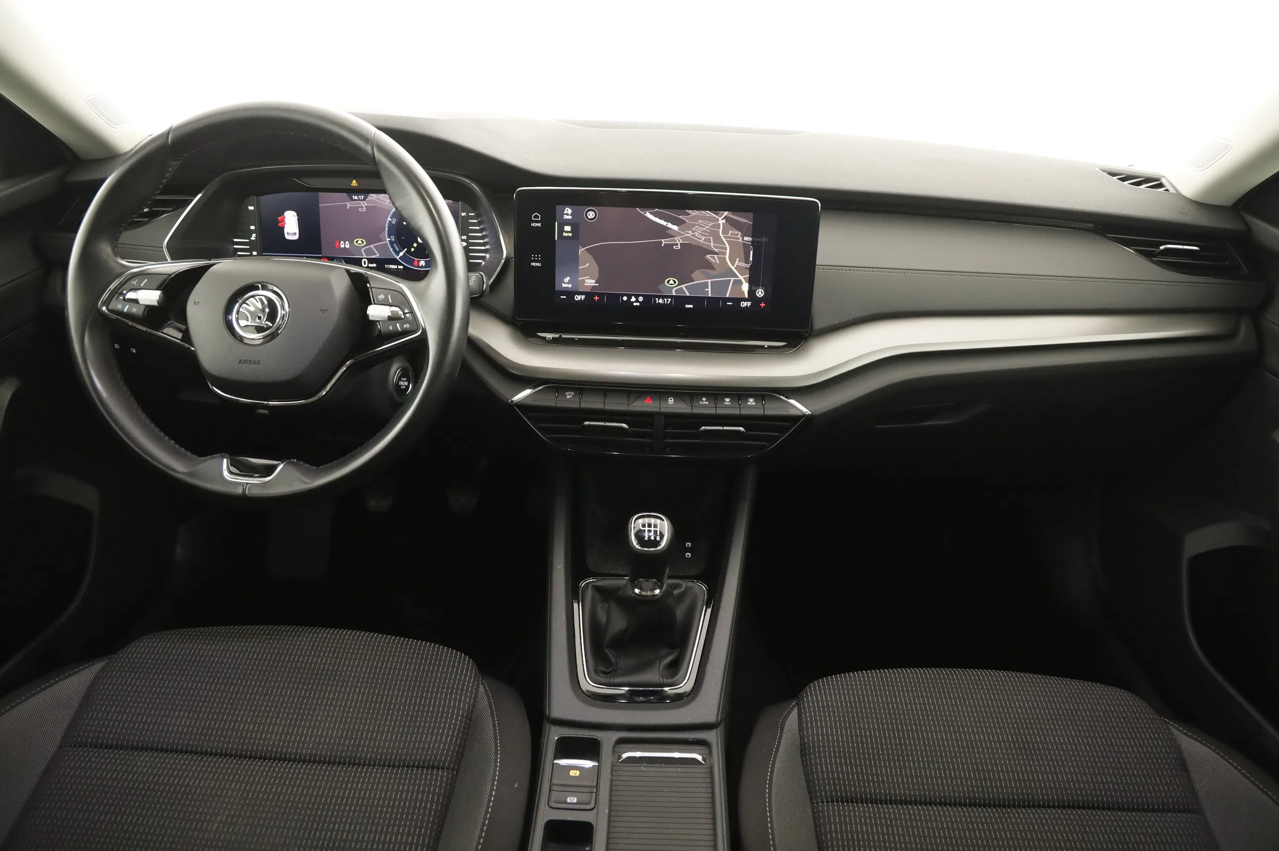 Skoda OCTAVIA Combi Ambition TDI | Bild 20 von 31