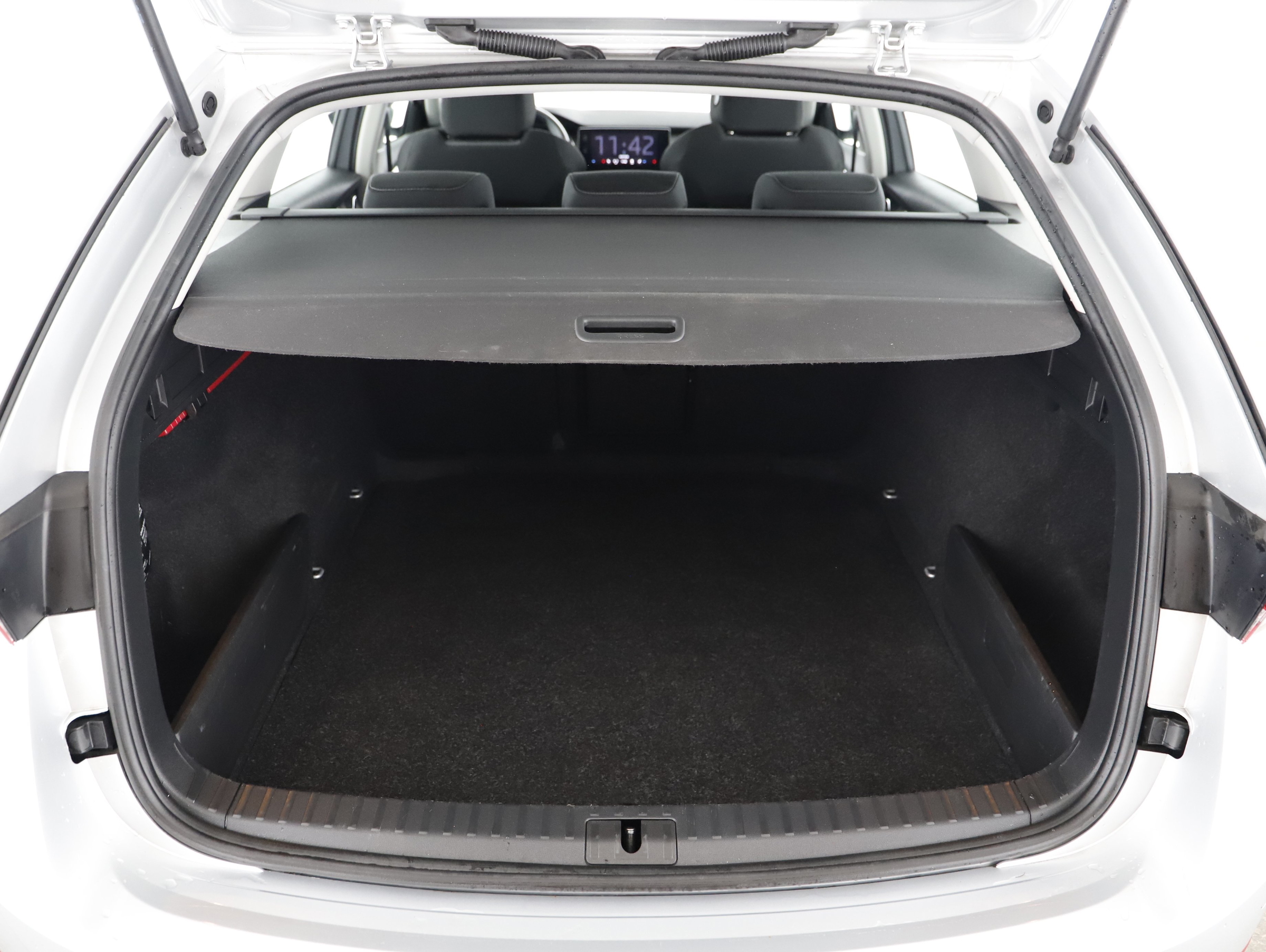 Skoda OCTAVIA Combi Ambition TDI DSG | Bild 16 von 21