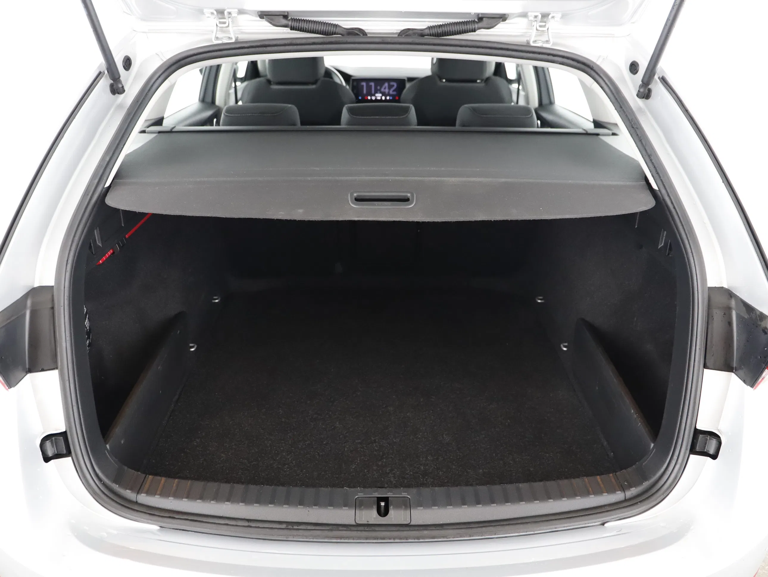 Skoda OCTAVIA Combi Ambition TDI DSG | Bild 16 von 21