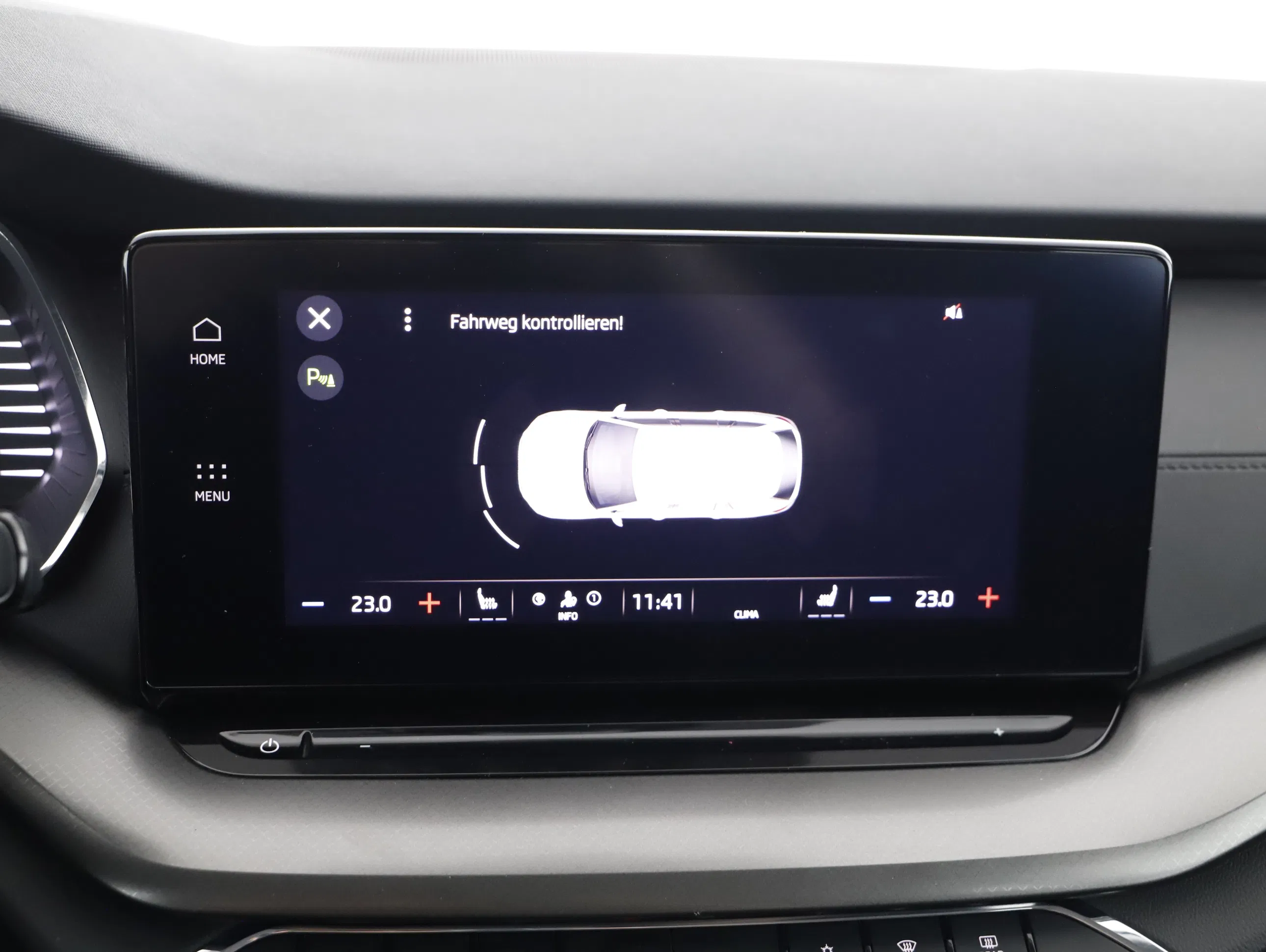 Skoda OCTAVIA Combi Ambition TDI DSG | Bild 9 von 21