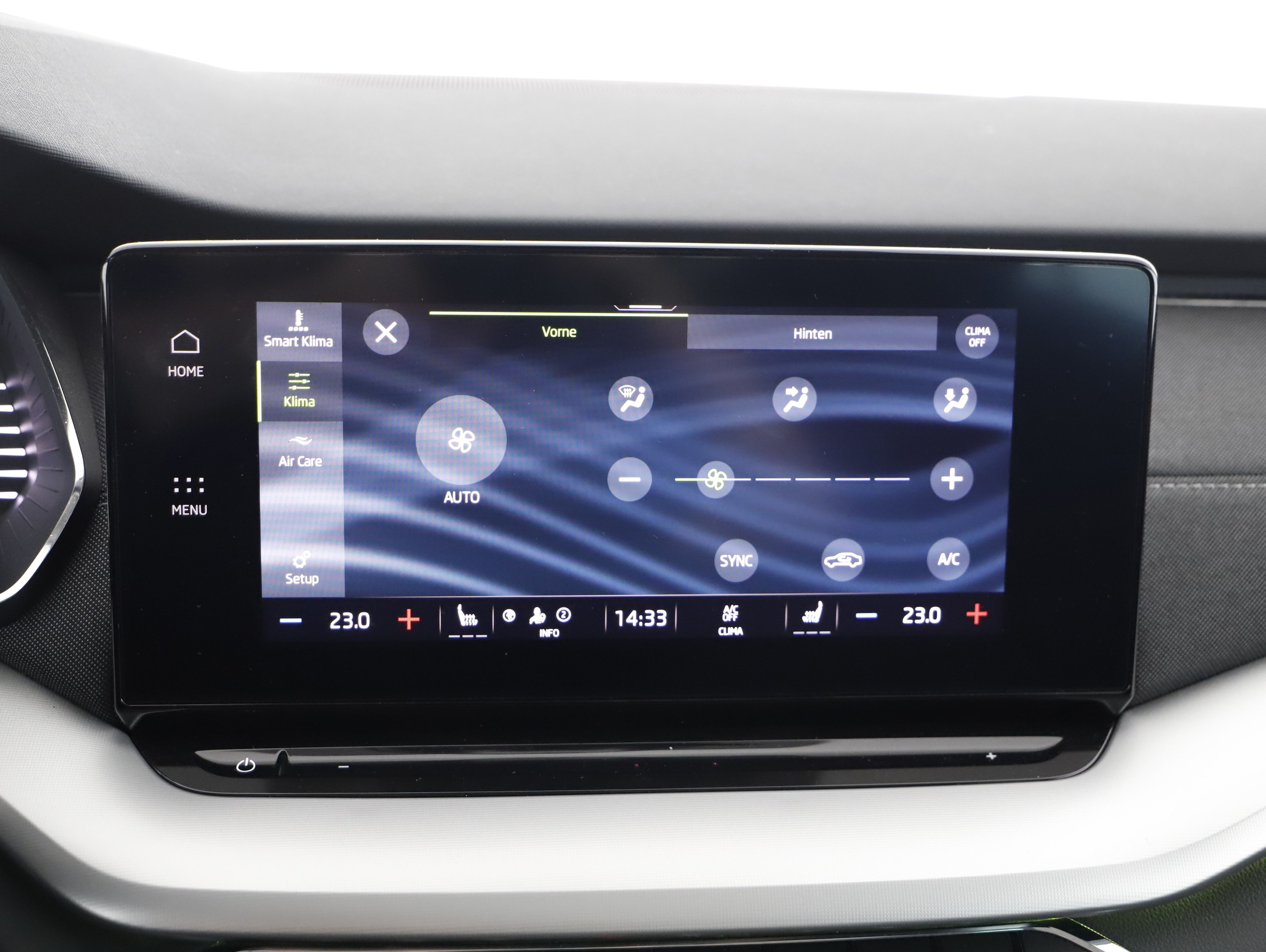 Skoda Octavia Combi 2.0 TDI Style | Bild 17 von 23