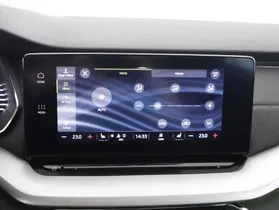 Skoda Octavia Combi 2.0 TDI Style | Thumbnail 17 von 23