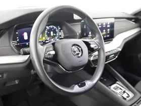Skoda Octavia Combi 2.0 TDI Style | Thumbnail 8 von 23