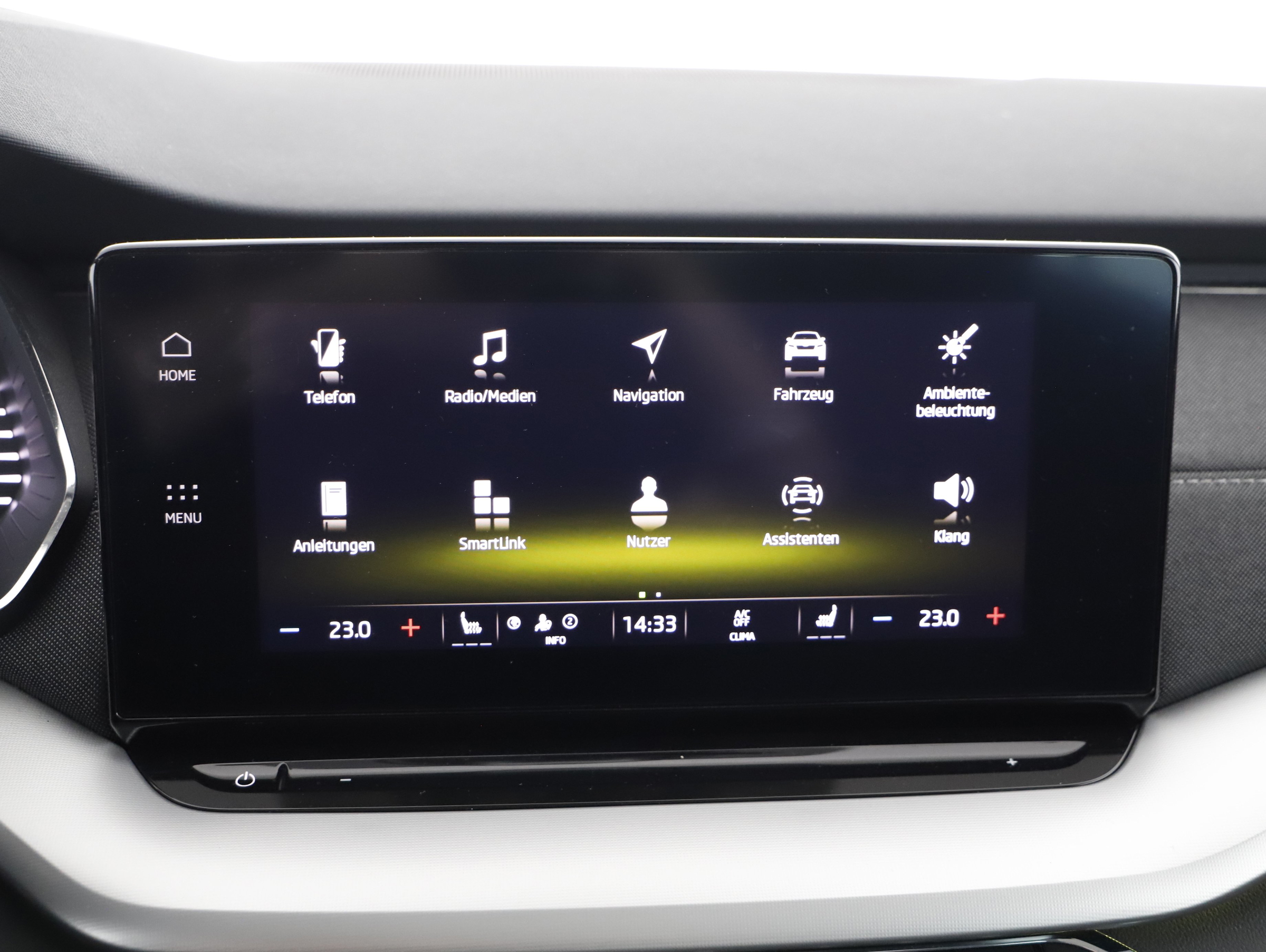 Skoda Octavia Combi 2.0 TDI Style | Bild 14 von 23