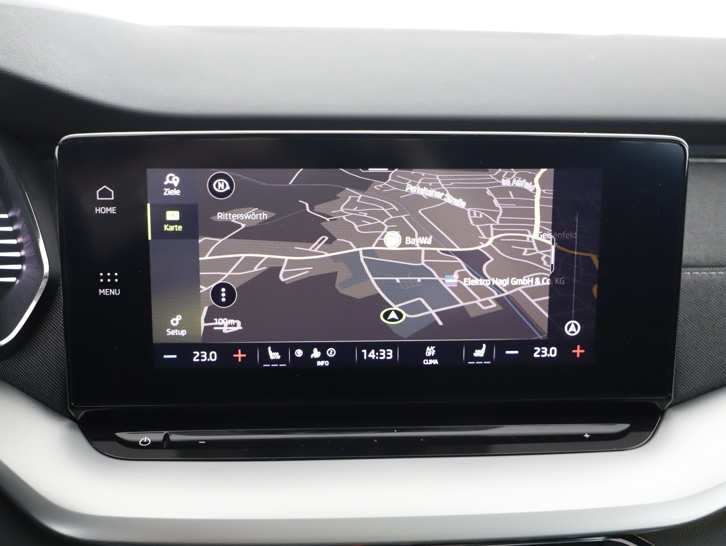 Skoda Octavia Combi 2.0 TDI Style | Bild 15 von 23