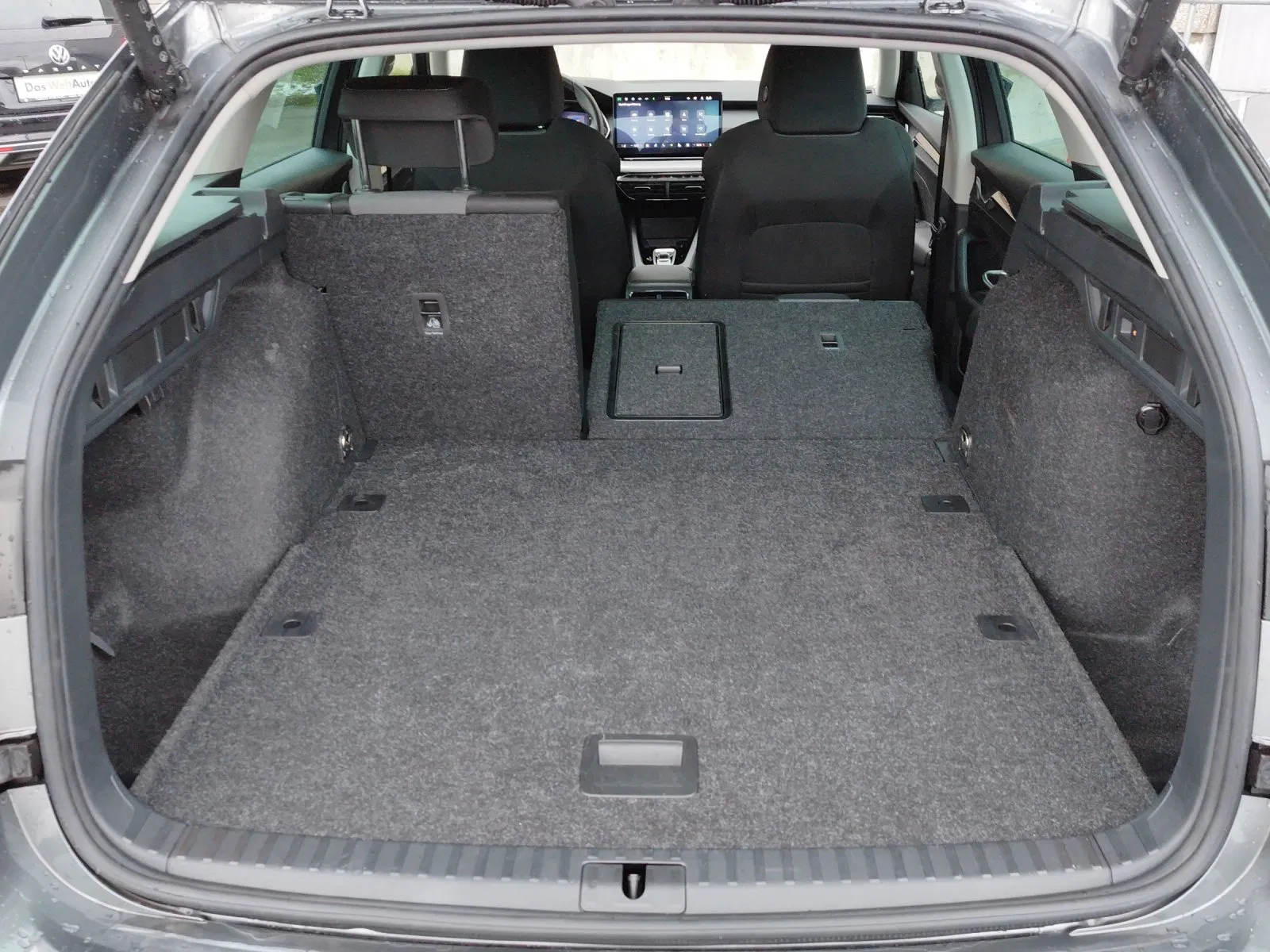 Skoda Octavia Combi 2.0 TDI W Selection | Bild 13 von 26