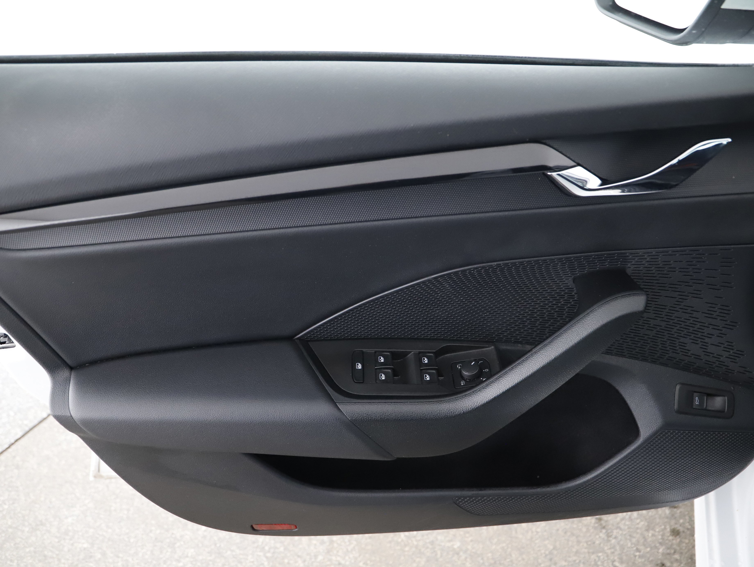 Skoda Octavia Combi 2.0 TDI Ambition | Bild 16 von 24