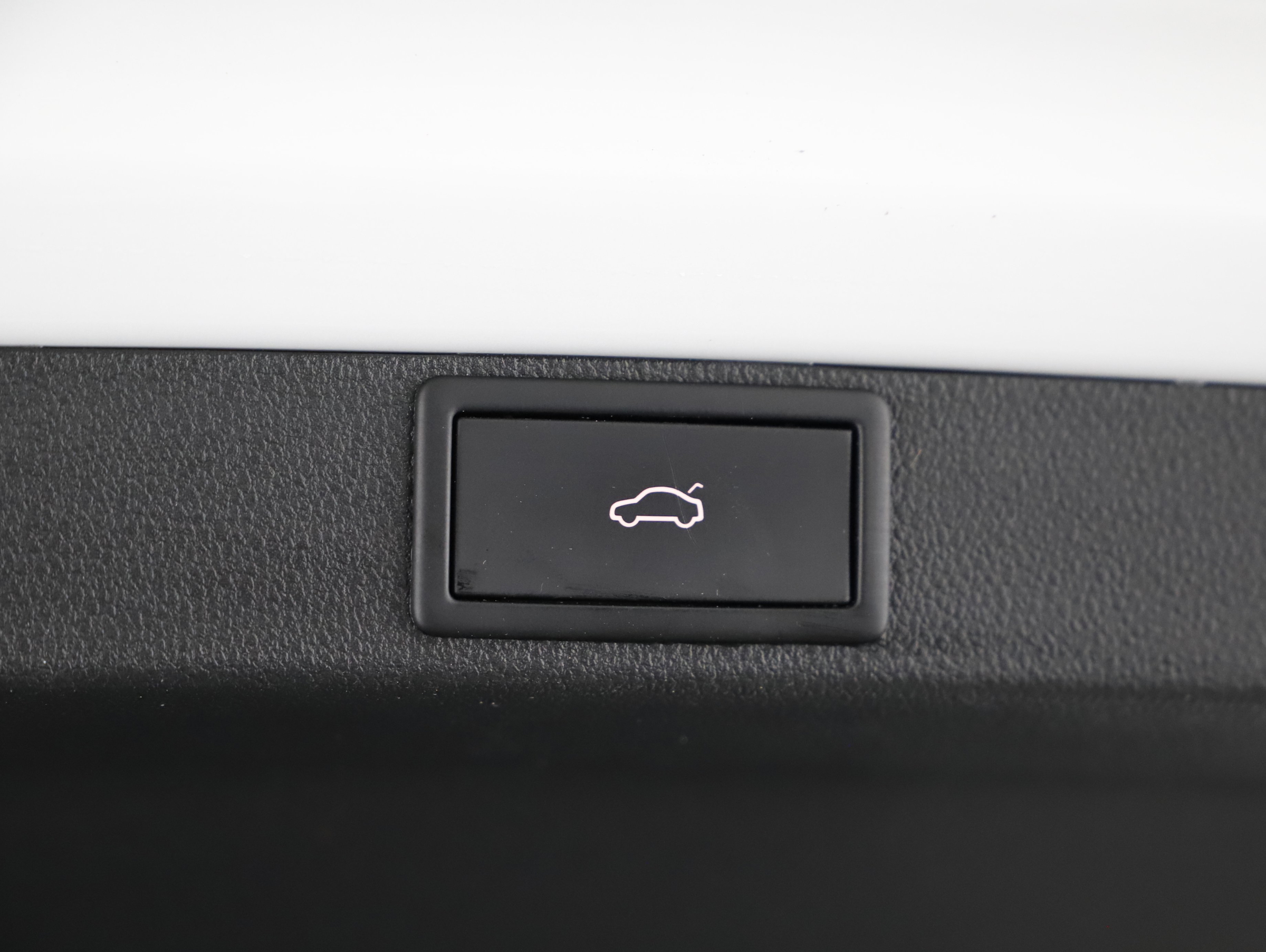 Skoda Octavia Combi 2.0 TDI Ambition | Bild 19 von 24