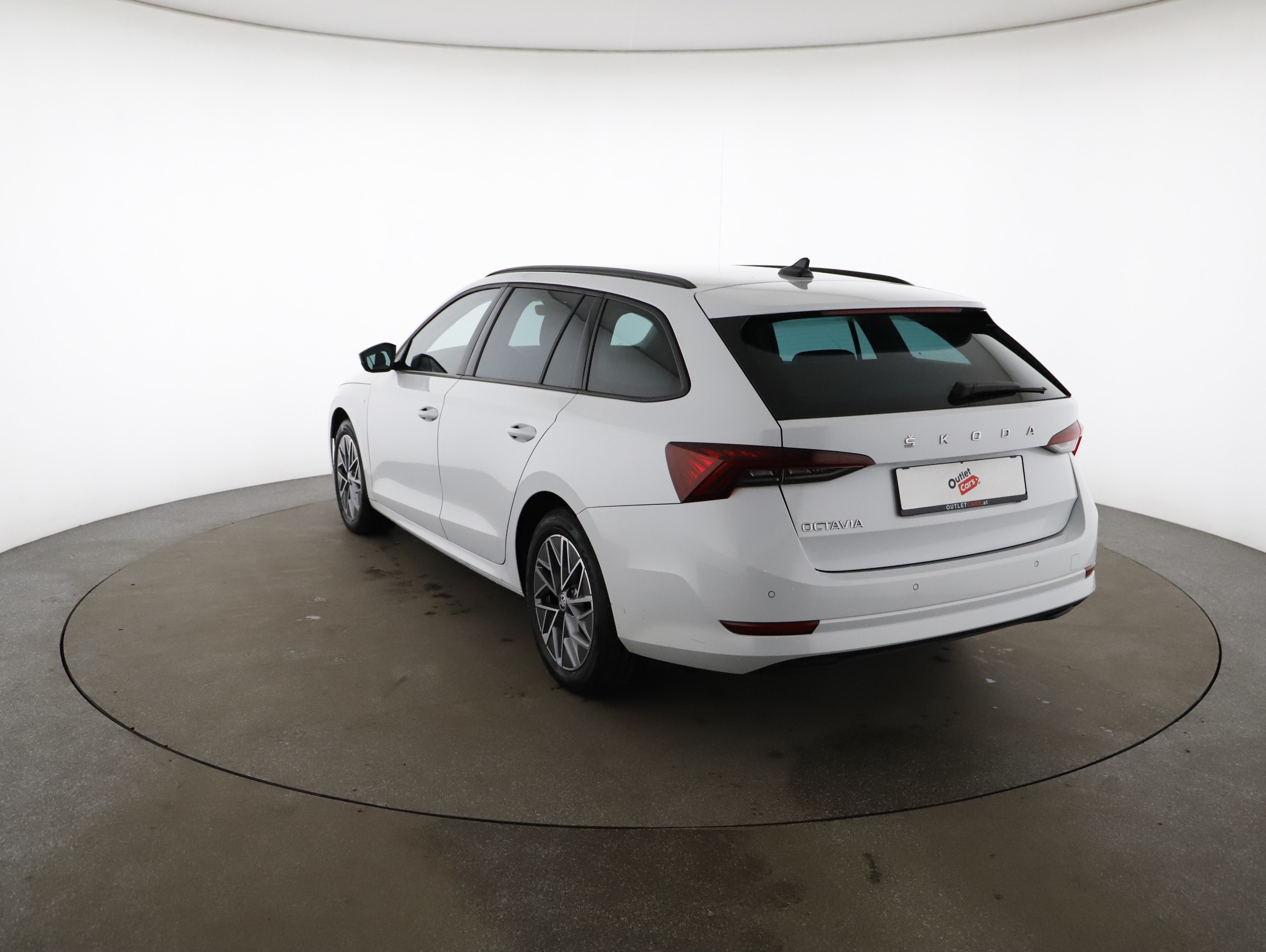 Skoda Octavia Combi 2.0 TDI Ambition | Bild 20 von 24