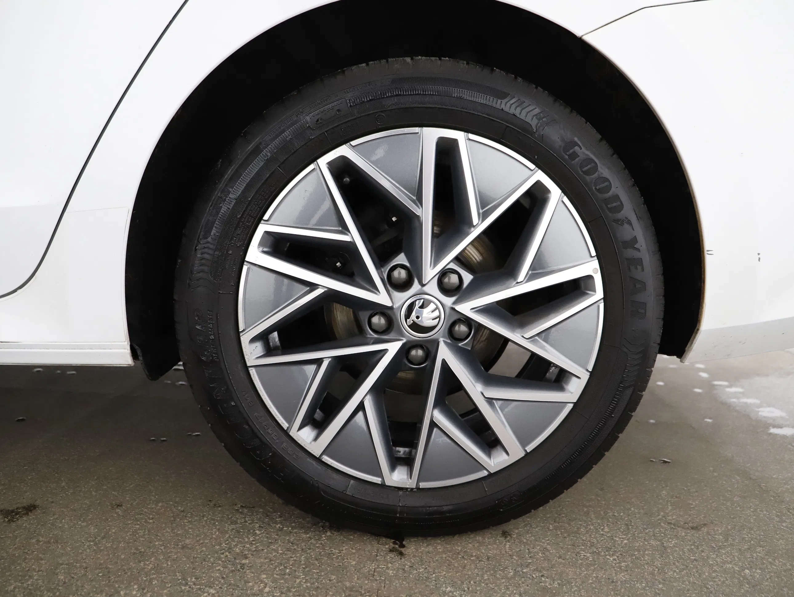 Skoda Octavia Combi 2.0 TDI Ambition | Bild 23 von 24