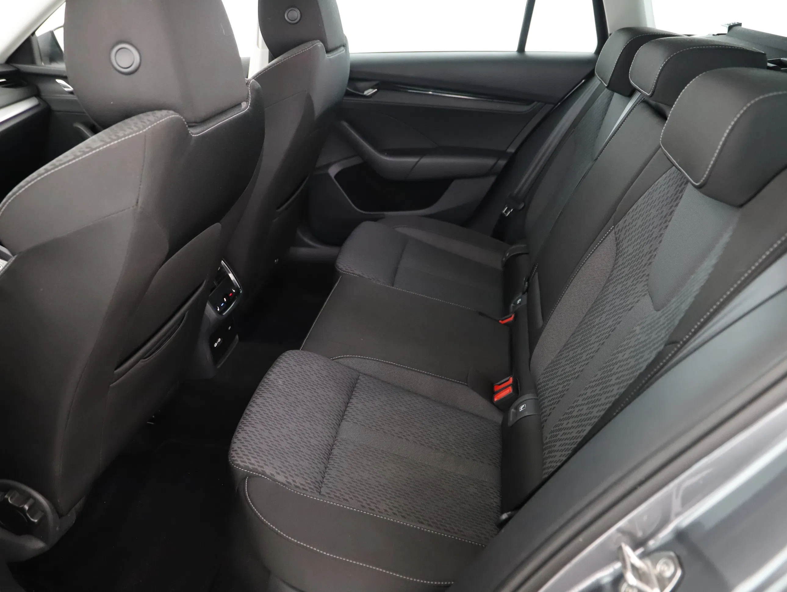 Skoda Octavia Combi 2.0 TDI Ambition | Bild 18 von 20
