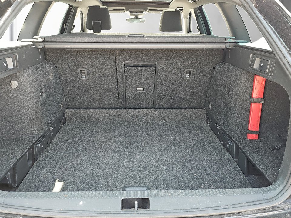 Skoda Octavia Combi 2.0 TDI DSG Style | Bild 20 von 21