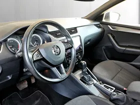 Skoda Octavia Combi 2.0 TDI DSG Style | Thumbnail 10 von 21