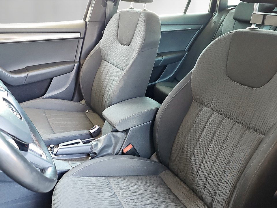 Skoda Octavia Combi 2.0 TDI DSG Style | Bild 8 von 21