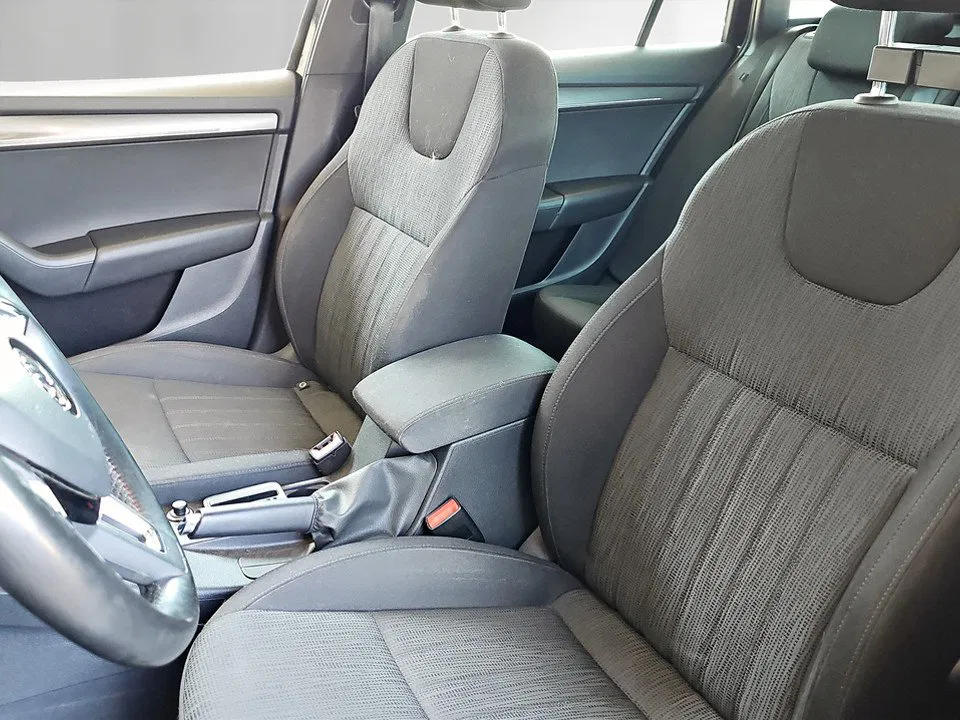 Skoda Octavia Combi 2.0 TDI DSG Style | Bild 8 von 21