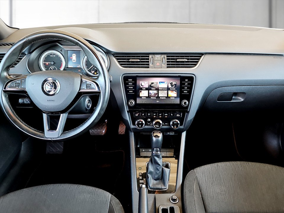 Skoda Octavia Combi 2.0 TDI DSG Style | Bild 11 von 21