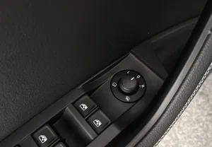 Skoda Superb Combi 2.0 TDI Style | Thumbnail 12 von 31