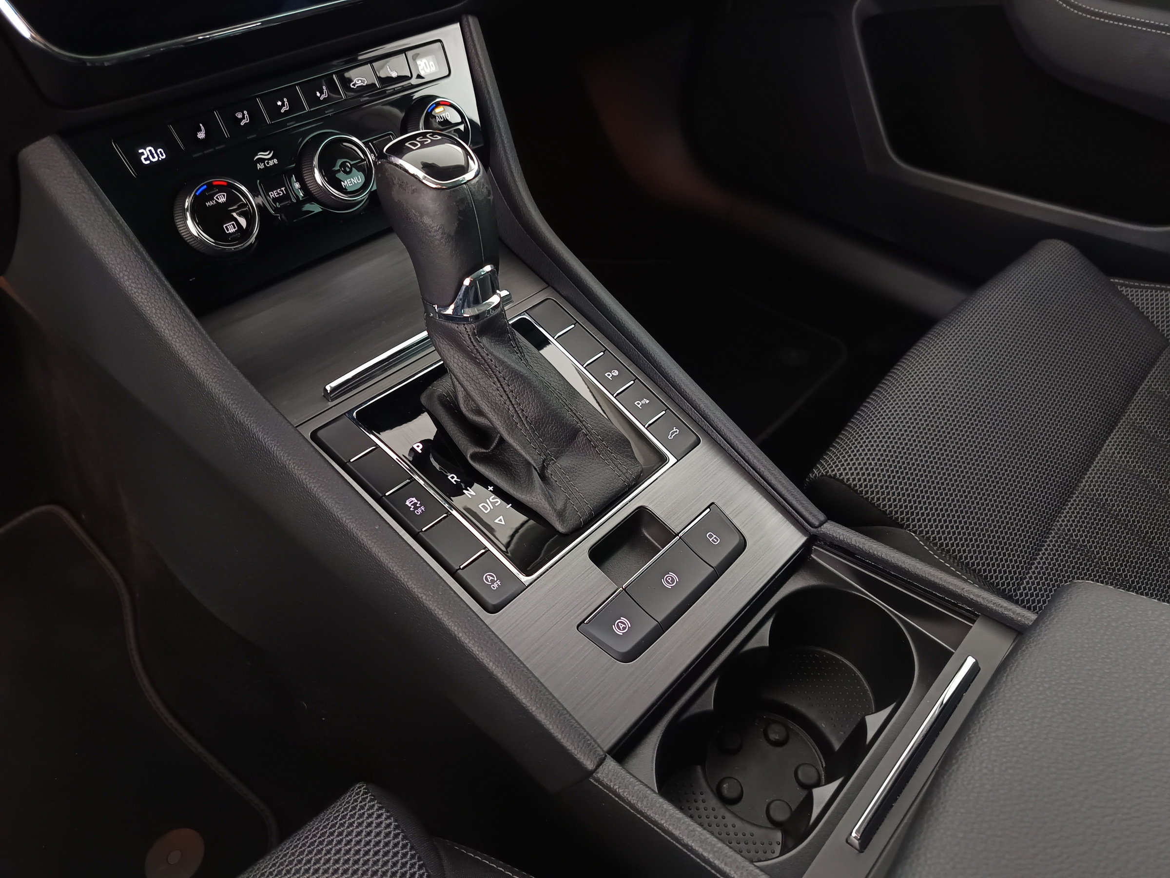 Skoda Superb Combi 2.0 TDI Style | Bild 31 von 31