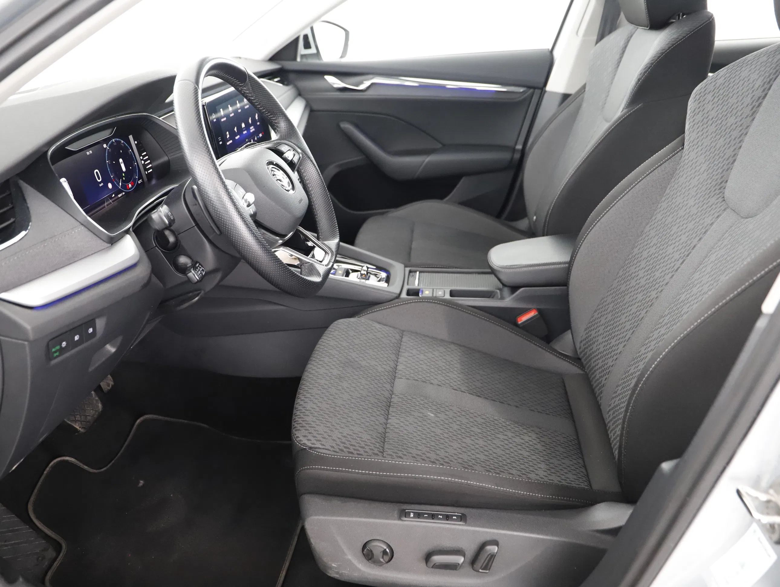 Skoda Octavia Combi 2.0 TDI DSG | Bild 1 von 24