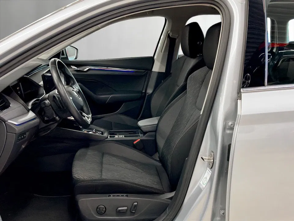 Skoda Octavia Combi 2.0 TDI DSG | Bild 9 von 26