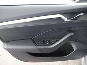 Skoda Octavia Combi 2.0 TDI DSG | Thumbnail 15 von 24