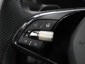 Skoda Octavia Combi 2.0 TDI RS | Thumbnail 22 von 28