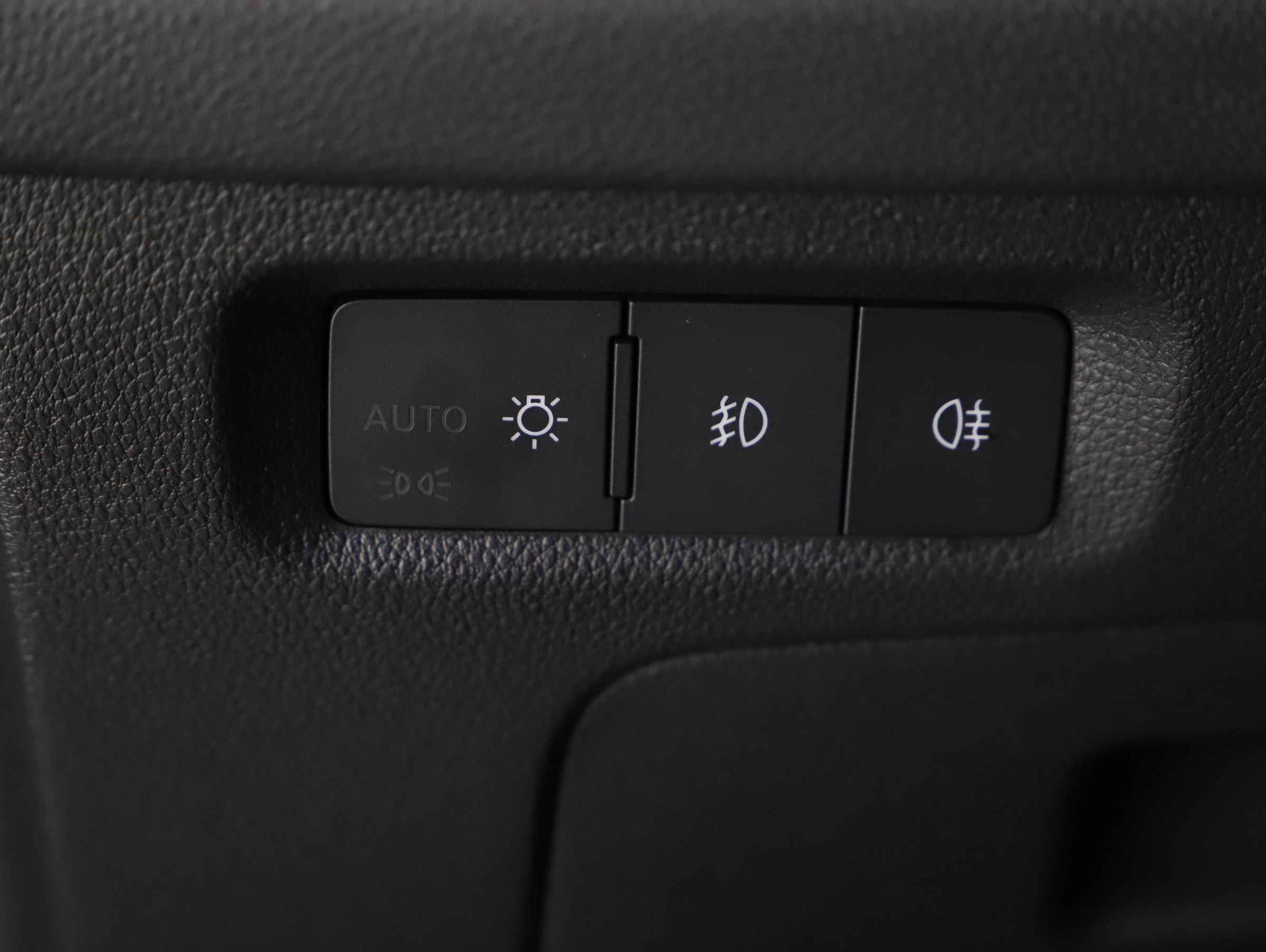 Skoda Octavia Combi 2.0 TDI RS | Bild 25 von 28