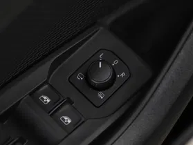 Skoda Octavia Combi 2.0 TDI RS | Thumbnail 27 von 28