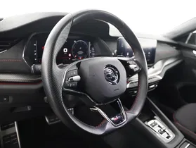 Skoda Octavia Combi 2.0 TDI RS | Thumbnail 12 von 28