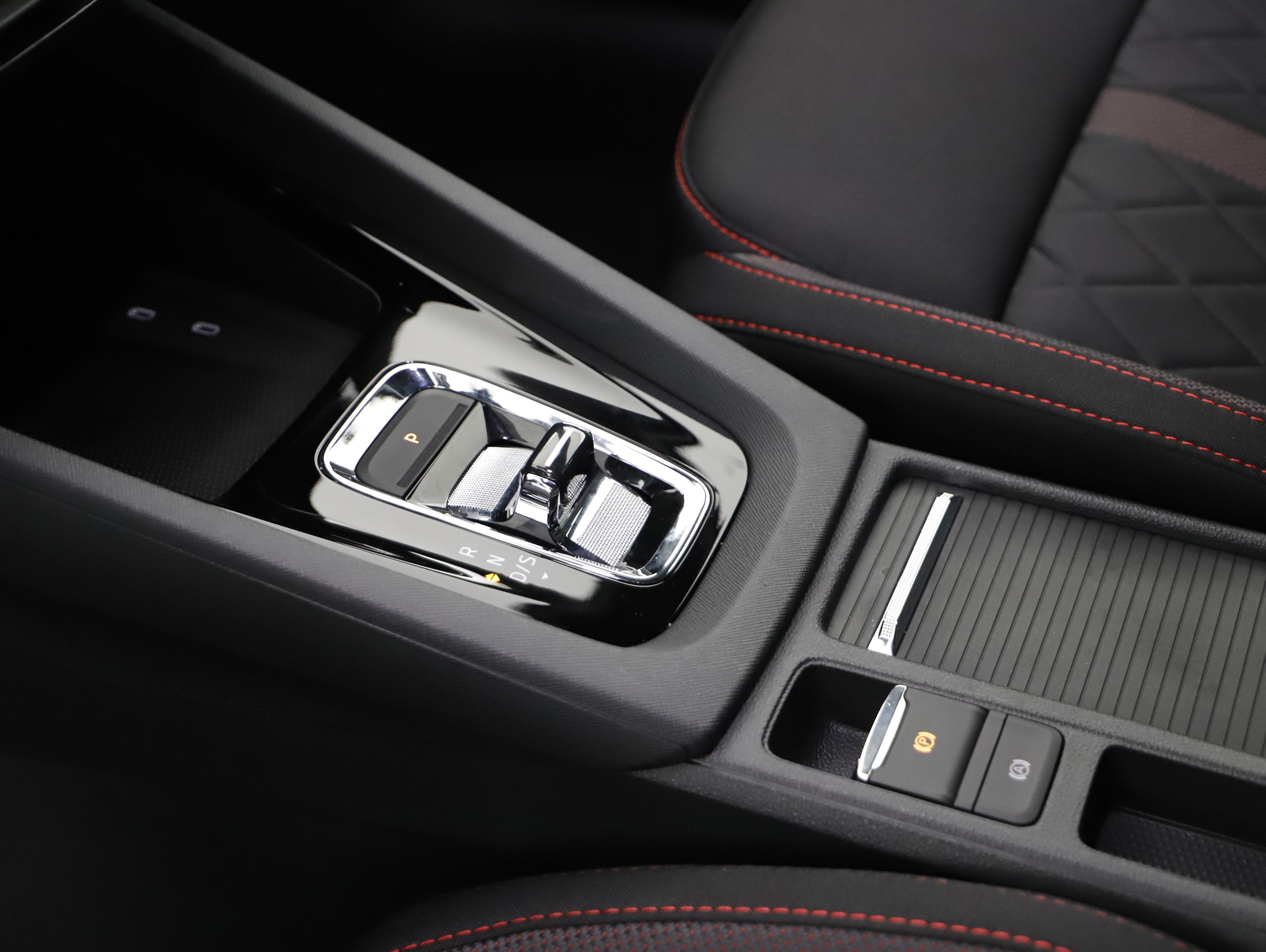 Skoda Octavia Combi 2.0 TDI RS | Bild 13 von 28