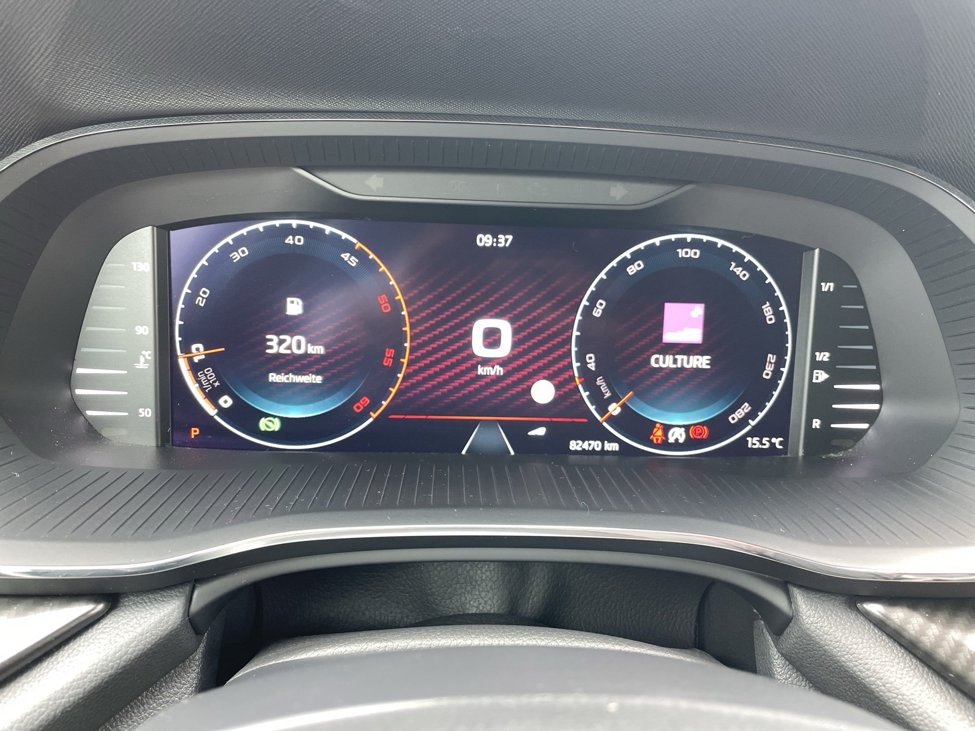 Skoda OCTAVIA Combi RS TDI DSG | Bild 14 von 29