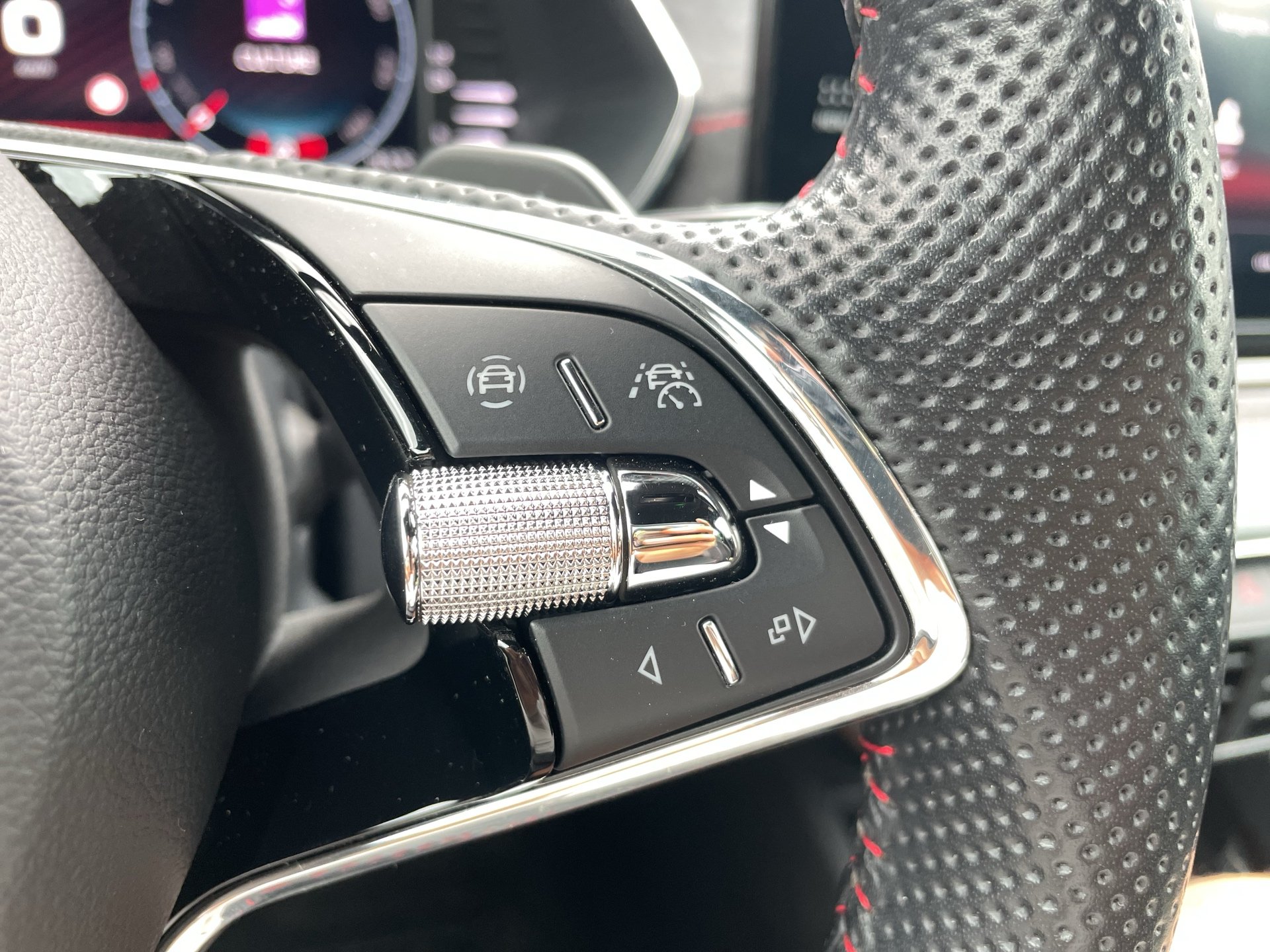 Skoda OCTAVIA Combi RS TDI DSG | Bild 16 von 29