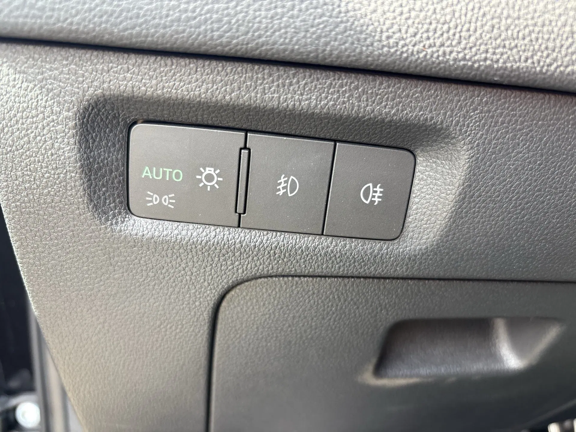 Skoda Octavia Combi 2.0 TDI RS | Bild 13 von 25