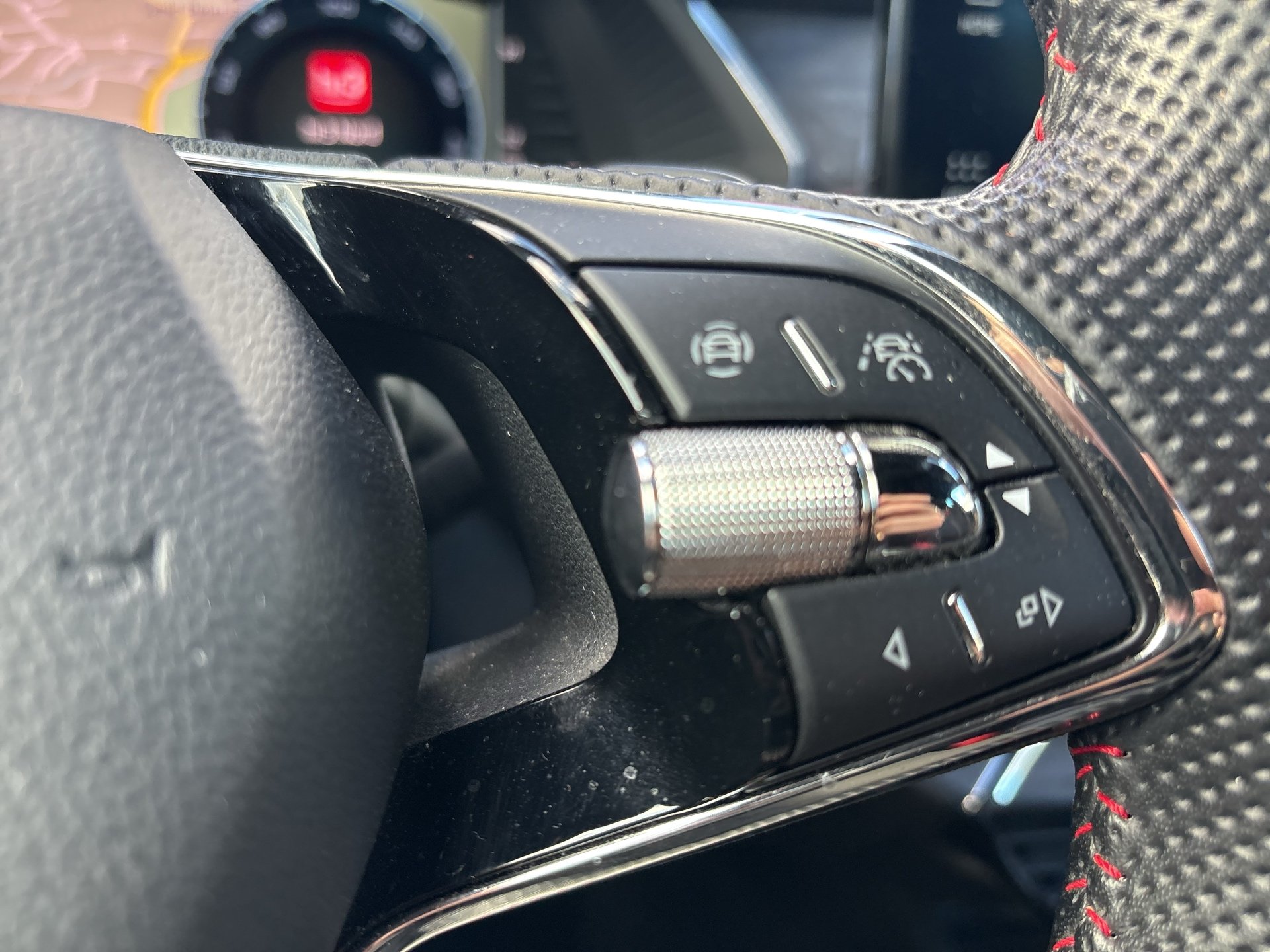 Skoda Octavia Combi 2.0 TDI RS | Bild 18 von 25