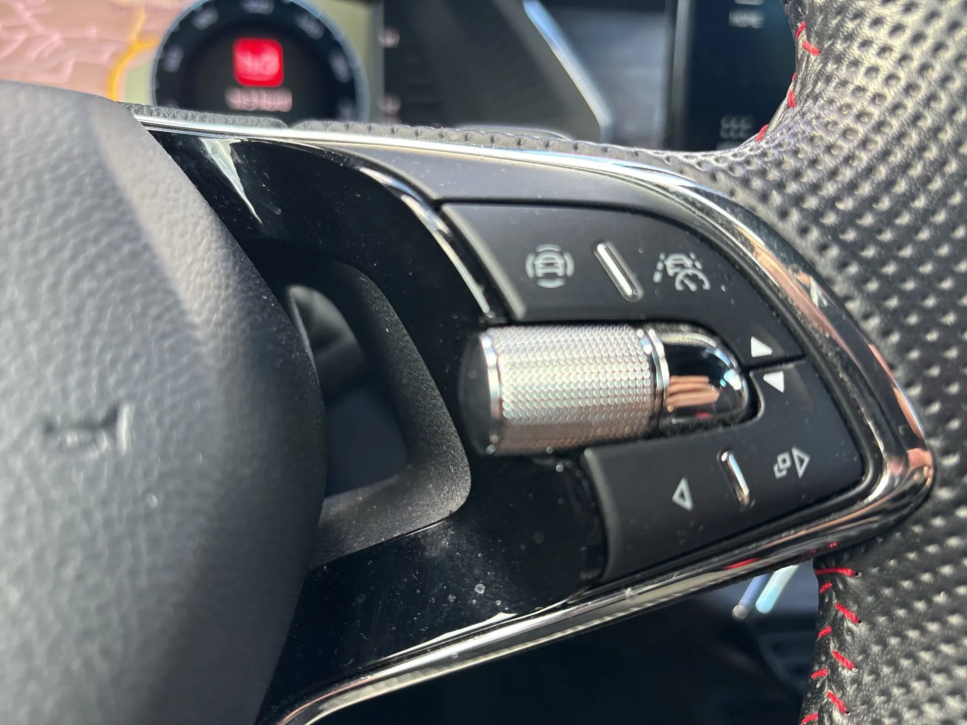 Skoda Octavia Combi 2.0 TDI RS | Bild 18 von 25