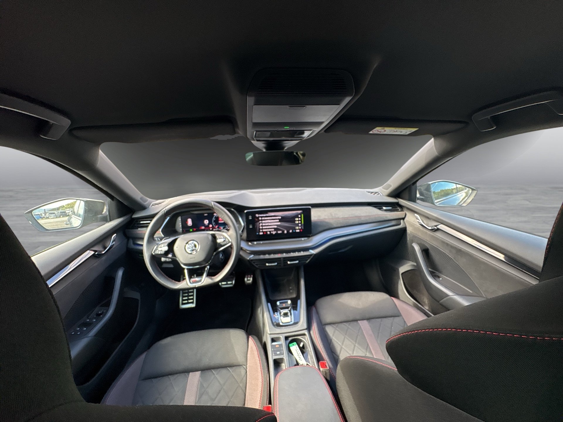 Skoda Octavia Combi 2.0 TDI RS | Bild 9 von 25