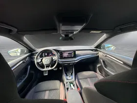 Skoda Octavia Combi 2.0 TDI RS | Thumbnail 9 von 25