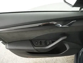 Skoda Octavia Combi 2.0 TDI RS | Thumbnail 11 von 28