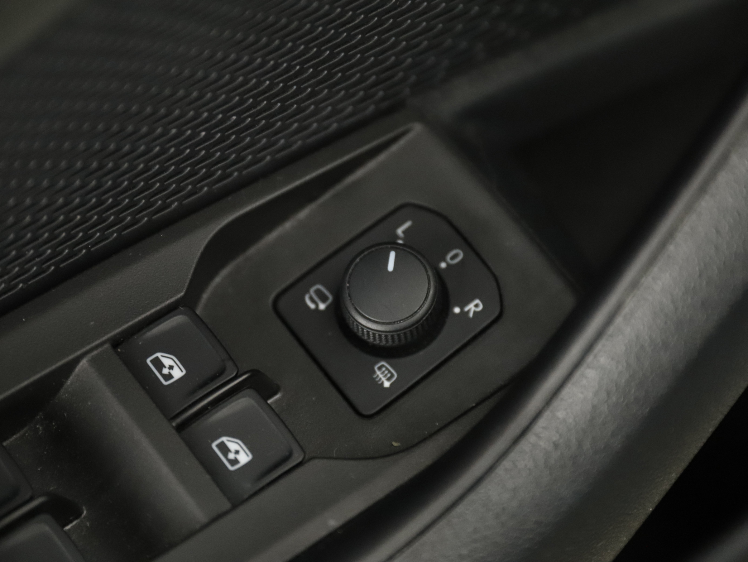 Skoda Octavia Combi 2.0 TDI RS | Bild 12 von 28