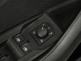 Skoda Octavia Combi 2.0 TDI RS | Thumbnail 12 von 28